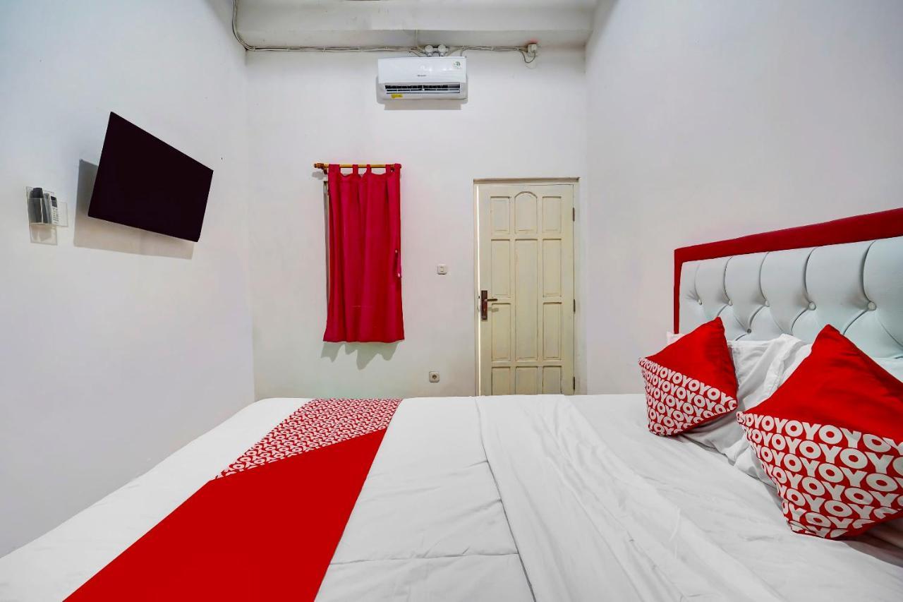 Super Oyo 91173 Guesthouse King Puntodewo Pakualaman Buitenkant foto